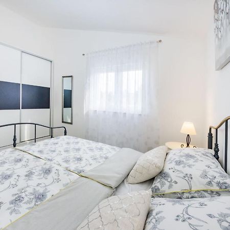Apartmani Neva, Pridraga Zewnętrze zdjęcie