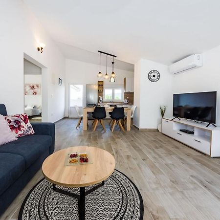 Apartmani Neva, Pridraga Zewnętrze zdjęcie