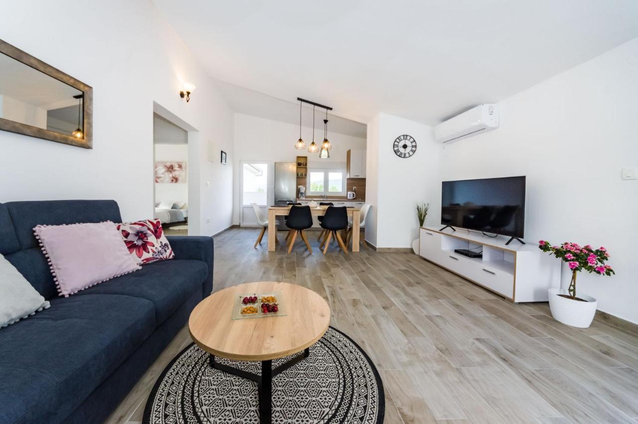 Apartmani Neva, Pridraga Zewnętrze zdjęcie
