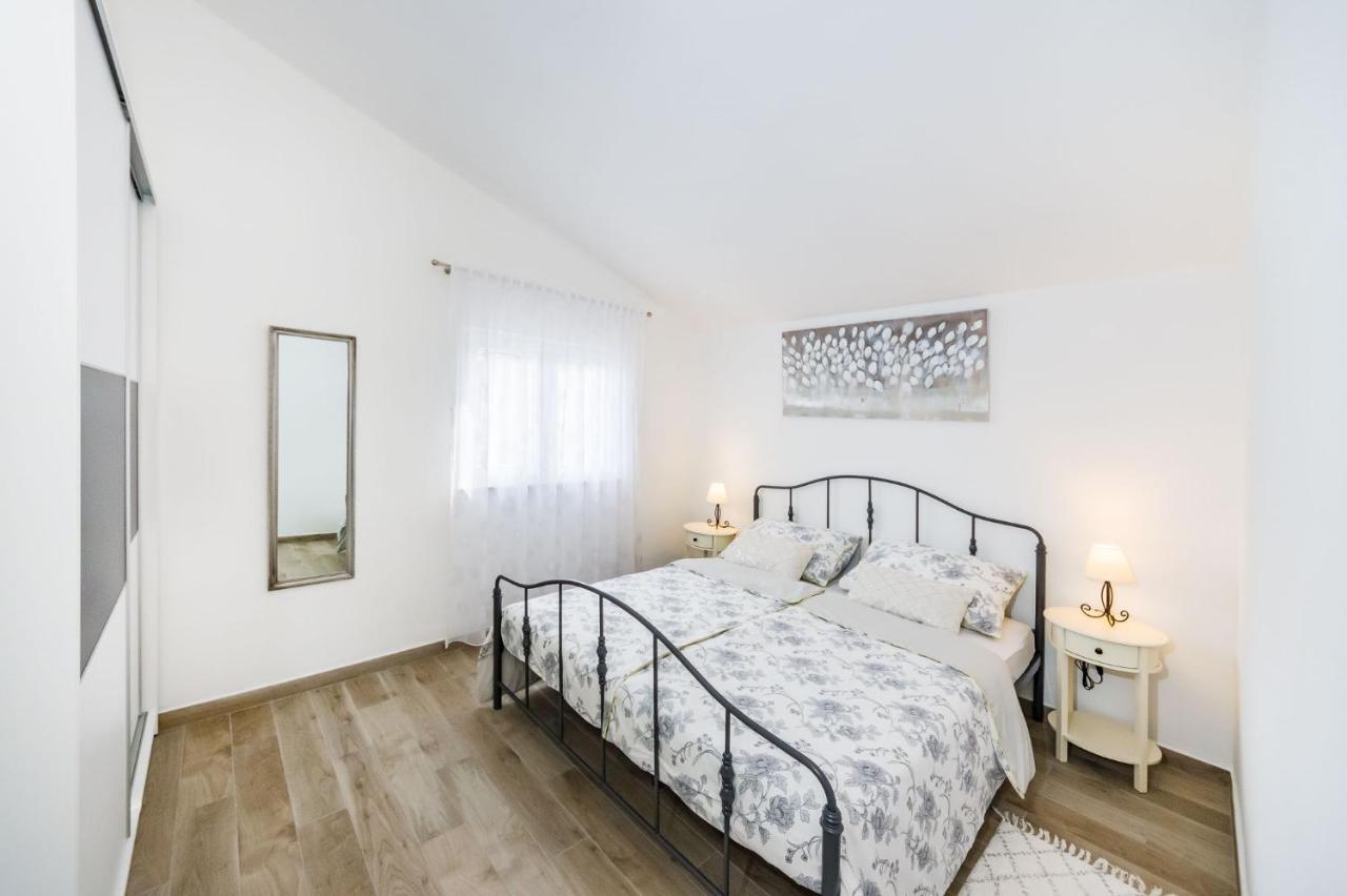 Apartmani Neva, Pridraga Zewnętrze zdjęcie